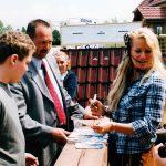 Sabrina als Dachdeckerin und Moderatorin eines Promotion-Events in Weimar.
