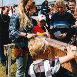 Sabrina als Dachdeckerin und Moderatorin eines Promotion-Events in Weimar.