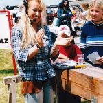 Sabrina als Dachdeckerin und Moderatorin eines Promotion-Events in Weimar.