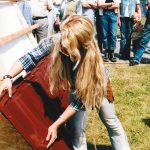 Sabrina als Dachdeckerin und Moderatorin eines Promotion-Events in Weimar.