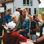 Sabrina als Dachdeckerin und Moderatorin eines Promotion-Events in Weimar.