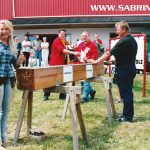 Sabrina als Dachdeckerin und Moderatorin eines Promotion-Events in Weimar.