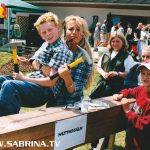 Sabrina als Dachdeckerin und Moderatorin eines Promotion-Events in Weimar.