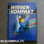 Das einzige Buch im Big Brother Container der ersten Staffel: "Wissen kompakt" - bekannt aus dem Sprechzimmer ;-)