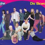 Gruppenbild aller Big Brother Staffel 1 Bewohner.