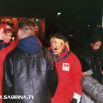 Sabrina Lange auf Mission Morningshow an einer Tankstelle in Berlin-Marzahn