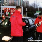 Sabrina Lange auf Mission Morningshow an einer Tankstelle in Berlin-Marzahn