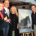 Sabrina Lange moderiert auf der "Charity Art & Literature" in Hamburg